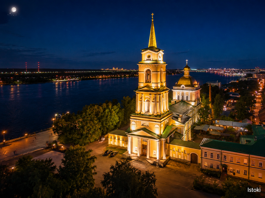 Автобус| Новогоднее путешествие по Уралу: от ледяных пещер до сказочных скал из Твери