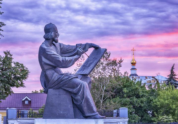 Россия в кольце золота: маршрут легенд и традиций