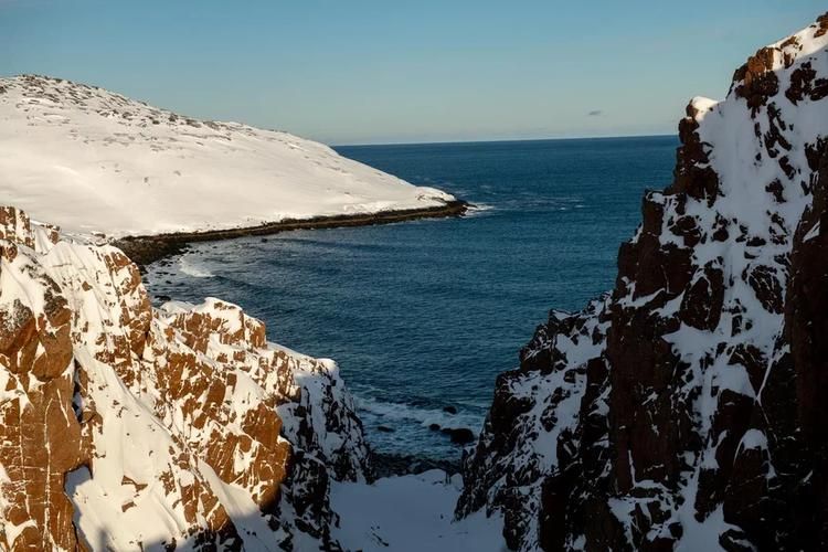 Зимняя сказка Кольского: киты и северное сияние