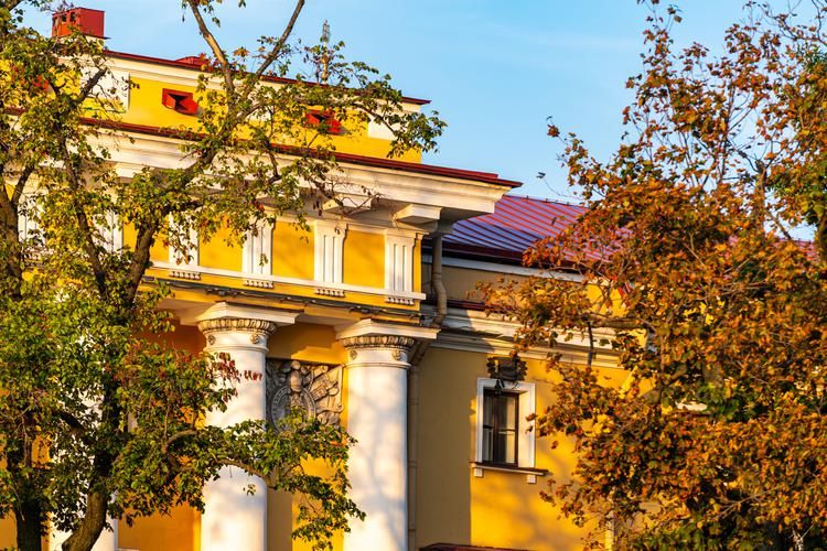 Петербург, где каждый мост — аккорд, а каждый дворец — куплет