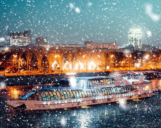 Новогодняя Москва: волшебство под звёздами