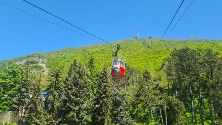 Это Кавказ — горы, дух, огонь