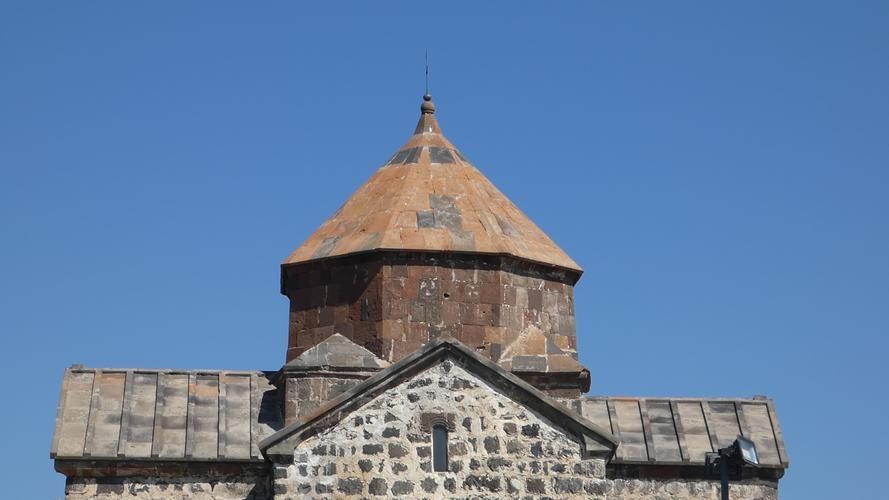 Армения в новогоднем волшебстве: от Еревана до монастырей