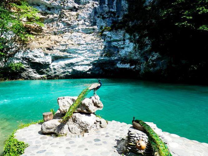 Абхазия: когда природа играет